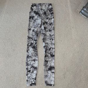 Lululemon tie dye leggings 28 inch